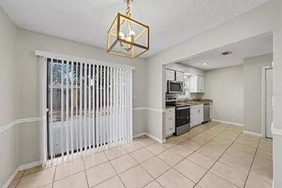 10410 N 27th Street, Tampa, FL 33612 - Photo 8