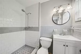 10410 N 27th St, Tampa, FL 33612 - Photo 12