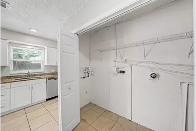 10410 N 27th Street, Tampa, FL 33612 - Photo 14