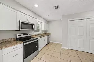 10410 N 27th St, Tampa, FL 33612 - Photo 6