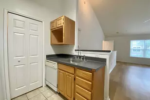 3364 Westchester Square Blvd, Orlando, FL 32835 - Photo 6