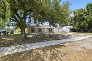 1334 Atlantic Dr, Ruskin, FL 33570 - Photo 2