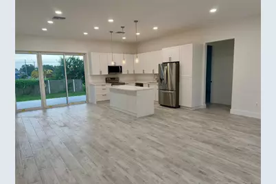 571 Mimosa Avenue NW, Port Charlotte, FL 33952 - Photo 12