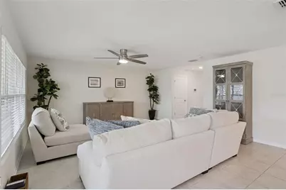 4330 Sunny Creek Place, Kissimmee, FL 34746 - Photo 6