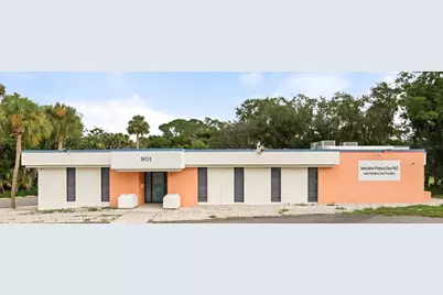 901 N Grove Street, Eustis, FL 32726 - Photo 1