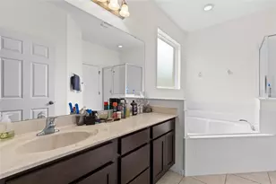 2501 Dharma Cir, Kissimmee, FL 34746 - Photo 18