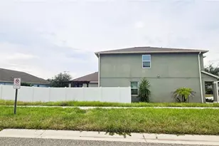 1411 Woodlark Dr, Haines City, FL 33844 - Photo 4