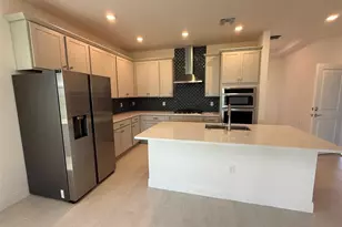 5127 Buttonsage Dr, Saint Cloud, FL 34772 - Photo 2