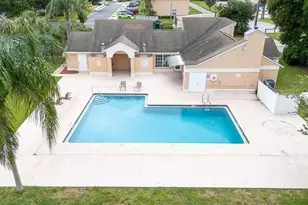 649 Captiva Cir, Kissimmee, FL 34741 - Photo 4
