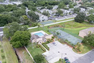 649 Captiva Cir, Kissimmee, FL 34741 - Photo 8