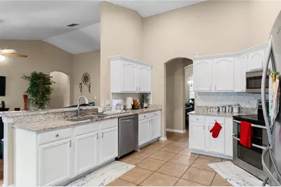 1837 Florence Vista Boulevard, Orlando, FL 32818 - Photo 10