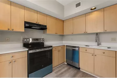 322 E Central Boulevard #1910, Orlando, FL 32801 - Photo 6