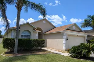 31404 Philmar Ln, Wesley Chapel, FL 33543 - Photo 2