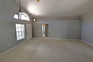 31404 Philmar Ln, Wesley Chapel, FL 33543 - Photo 4