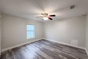 106 Cabrillo Dr, Groveland, FL 34736 - Photo 18