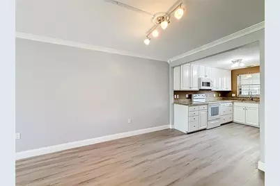 101 N Grandview Street #205, Mount Dora, FL 32757 - Photo 18