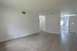 126 Palm Dr, Daytona Beach, FL 32117 - Photo 6