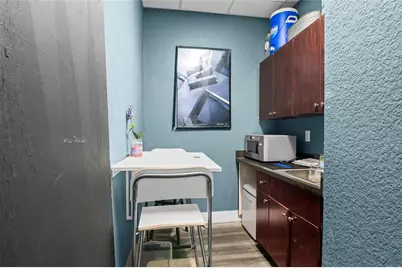 7901 Kingspointe Parkway #2, Orlando, FL 32819 - Photo 8