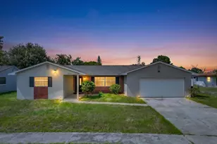 573 Benjamin Franklin Pl, Orlando, FL 32809 - Photo 2