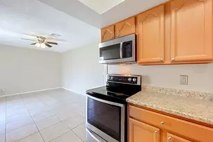 573 Benjamin Franklin Pl, Orlando, FL 32809 - Photo 18