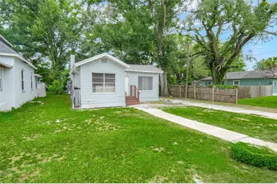 1313 4th Street NE, Winter Haven, FL 33881 - Photo 2
