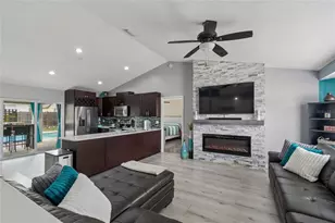 717 La Costa St, Minneola, FL 34715 - Photo 4