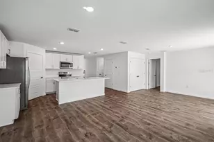 1088 Bear Hammock Dr, Umatilla, FL 32784 - Photo 4