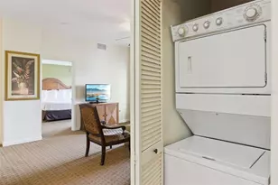 8101 Resort Village Dr, Orlando, FL 32821 - Photo 20
