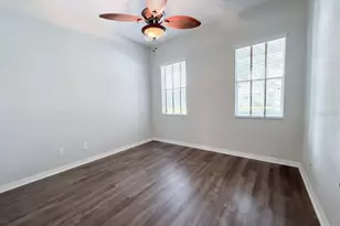 129 Crepe Myrtle Dr, Groveland, FL 34736 - Photo 12