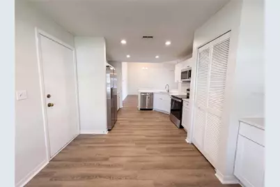 923 Oxford Park Drive #81, Sun City Center, FL 33573 - Photo 8