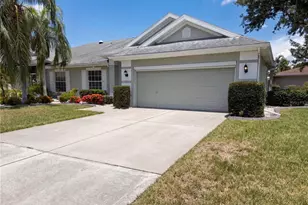 923 Oxford Park Dr, Sun City Center, FL 33573 - Photo 2