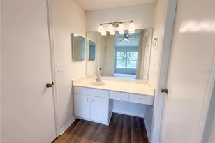 923 Oxford Park Dr, Sun City Center, FL 33573 - Photo 16