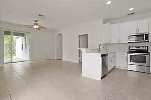 10402 Eastpark Lake Dr, Orlando, FL 32832 - Photo 12