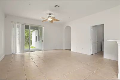 10402 Eastpark Lake Drive, Orlando, FL 32832 - Photo 6