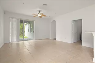 10402 Eastpark Lake Dr, Orlando, FL 32832 - Photo 6
