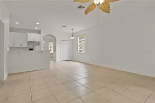 10402 Eastpark Lake Dr, Orlando, FL 32832 - Photo 8