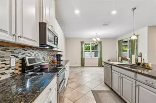 3758 Hanworth Loop, Sanford, FL 32773 - Photo 4