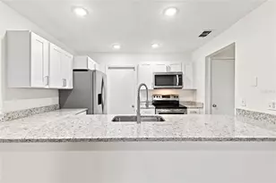 5967 Fish Ct, Orlando, FL 32807 - Photo 8