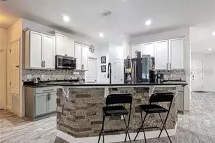 911 La Terraza Lane, Kissimmee, FL 34744 - Photo 2