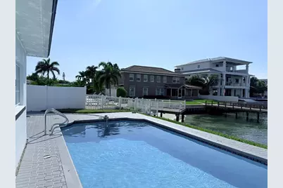 720 Capri Boulevard, Saint Petersburg, FL 33706 - Photo 28