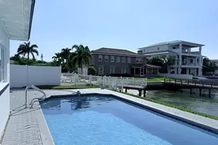 720 Capri Blvd, Saint Petersburg, FL 33706 - Photo 28