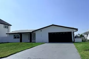720 Capri Blvd, Saint Petersburg, FL 33706 - Photo 38