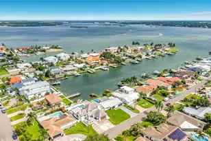 720 Capri Blvd, Saint Petersburg, FL 33706 - Photo 4