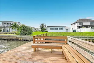 720 Capri Blvd, Saint Petersburg, FL 33706 - Photo 52