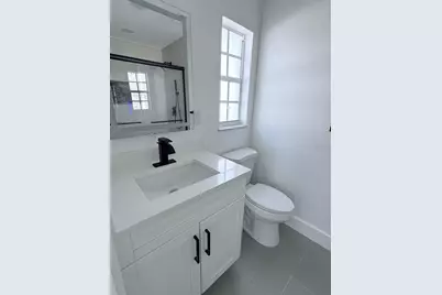 720 Capri Boulevard, Saint Petersburg, FL 33706 - Photo 16