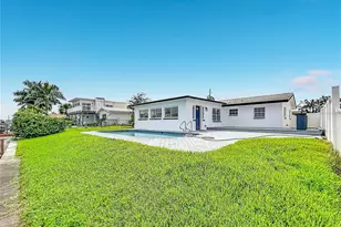 720 Capri Blvd, Saint Petersburg, FL 33706 - Photo 50