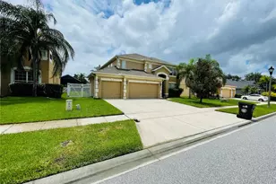 1418 Spring Fest Ln, Orlando, FL 32828 - Photo 2