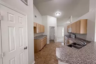 1038 Highland Crest Cir, Lake Wales, FL 33853 - Photo 2