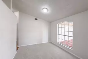 1038 Highland Crest Cir, Lake Wales, FL 33853 - Photo 8