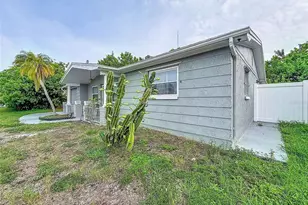 3049 Kilburn Rd, Holiday, FL 34691 - Photo 10